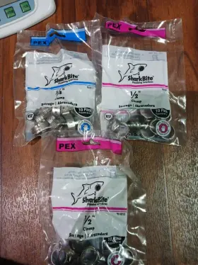 Sharkbite Uc955z 3x Pex 3/4 Inch &1/2 Clamp 10 Pack. Part# 818214 Never Opened