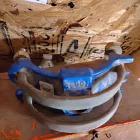 Smith And Blair 313-00056309-000 Double Bale Saddle Clamp 4 Inch To 5 Pn